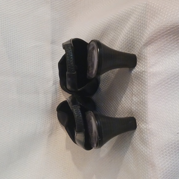 Mootsies Tootsies black slip on heels - Picture 3 of 7